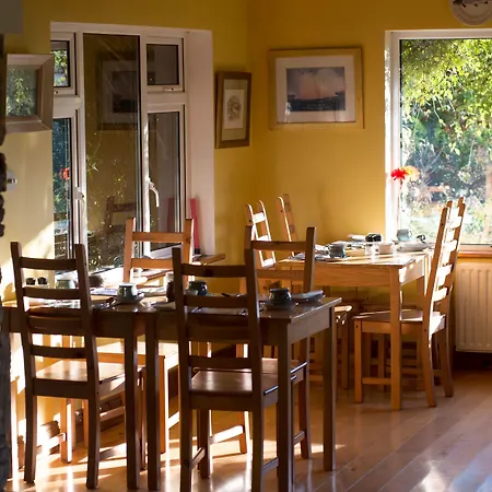 Nocleg ze śniadaniem Sharamore House 4*