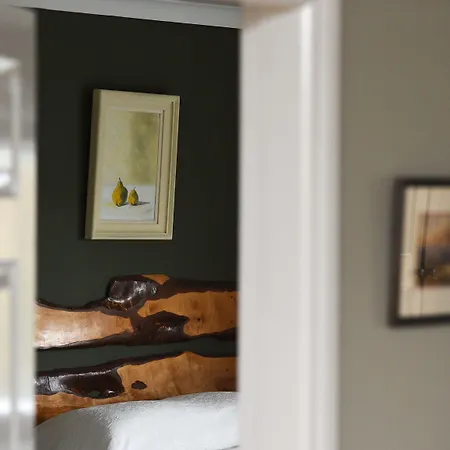 Bed & Breakfast Sharamore House 4*