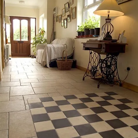 Nocleg ze śniadaniem Sharamore House 4*